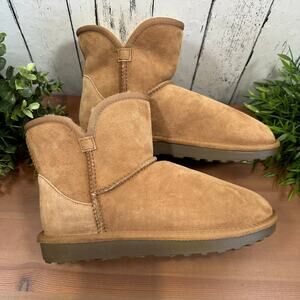 Kirkland Signature Women's Shearling Scalloped Edge Boots Size 7